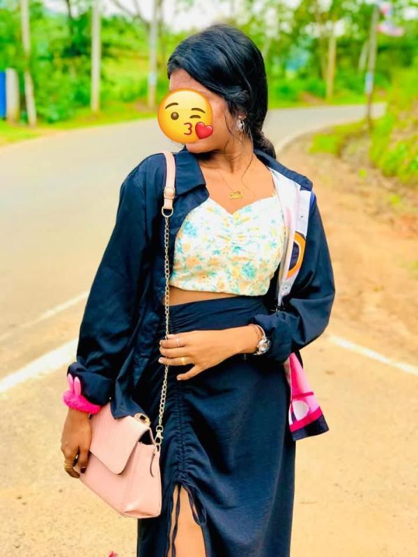 girls-personal photo of Lanka Ads