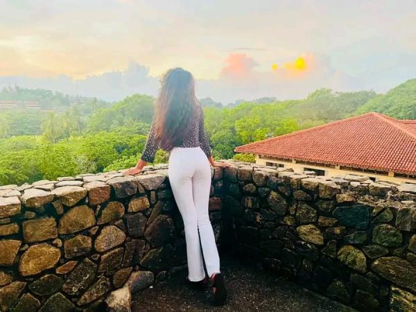 girls-personal photo of Lanka Ads