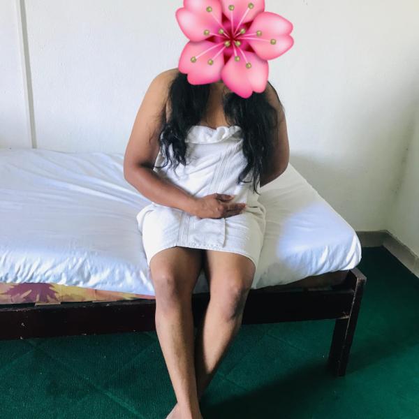 girls-personal photo of Lanka Ads