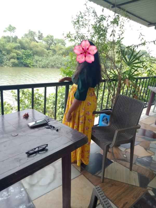 girls-personal photo of Lanka Ads