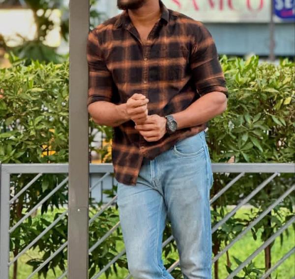 boys-personal photo of Lanka Ads