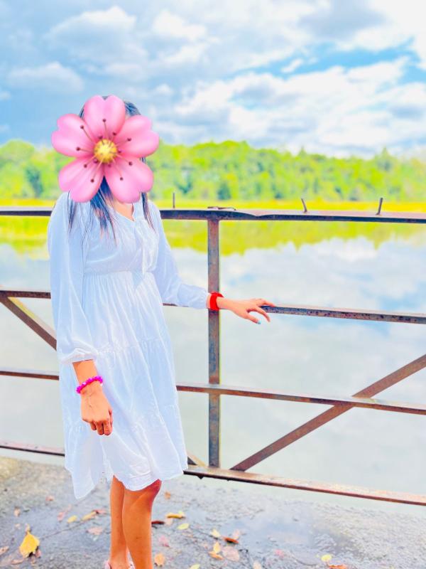 girls-personal photo of Lanka Ads