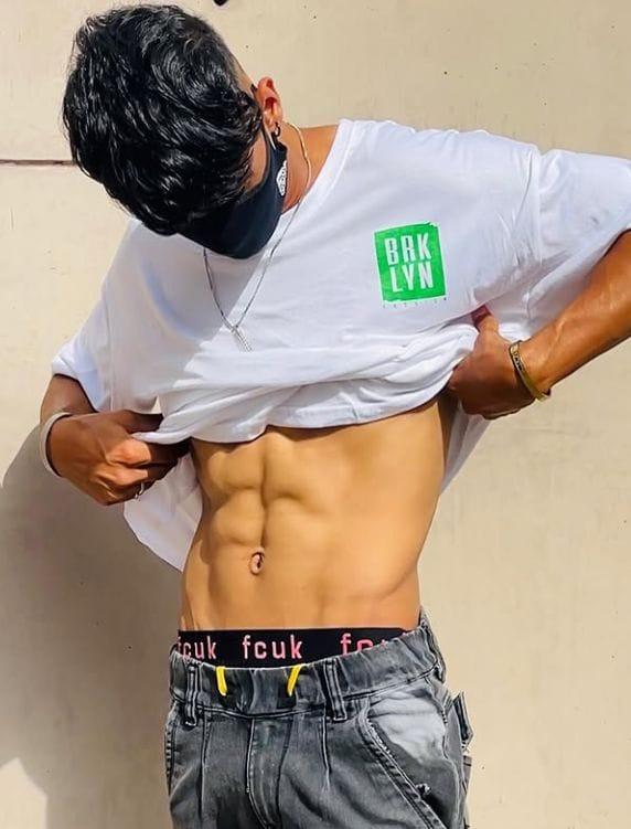 boys-personal photo of Lanka Ads