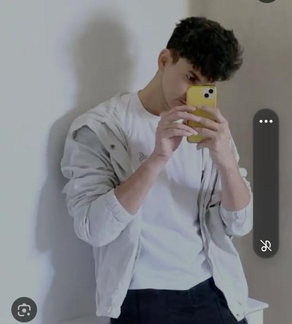 boys-personal photo of Lanka Ads