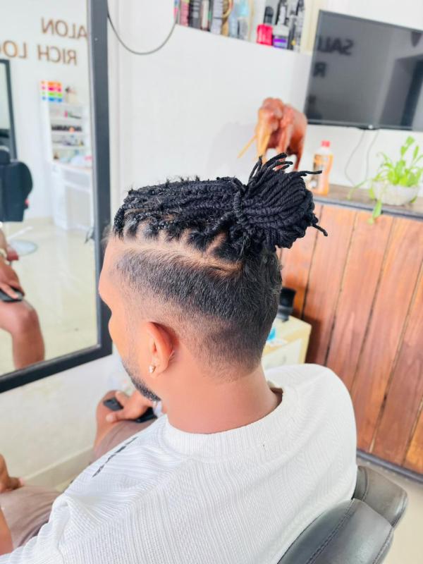 boys-personal photo of Lanka Ads