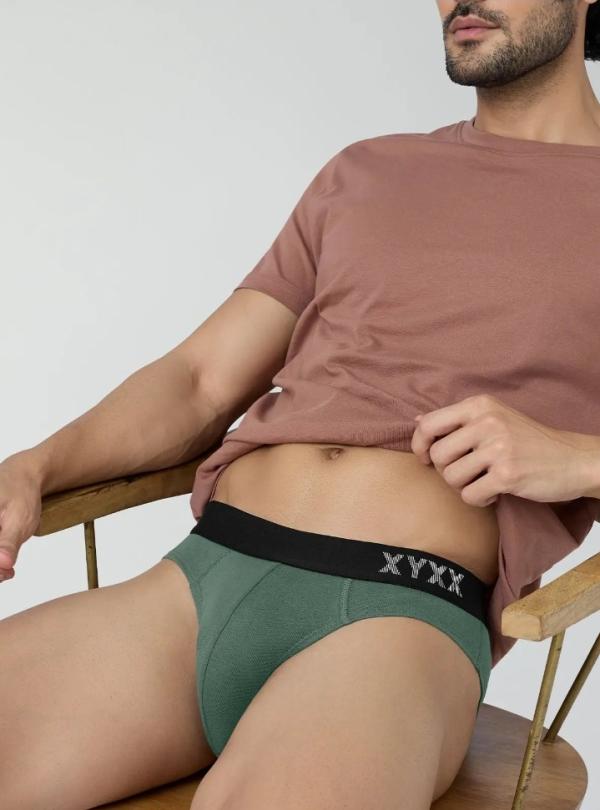 boys-personal photo of Lanka Ads