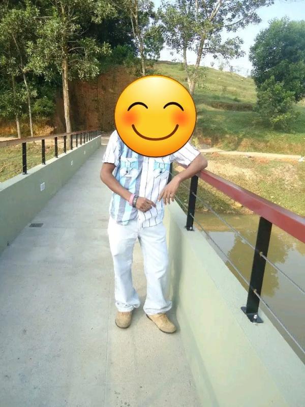 boys-personal photo of Lanka Ads