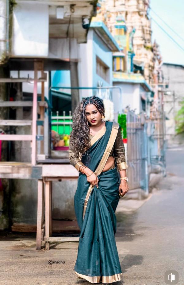 shemale photo of Lanka Ads