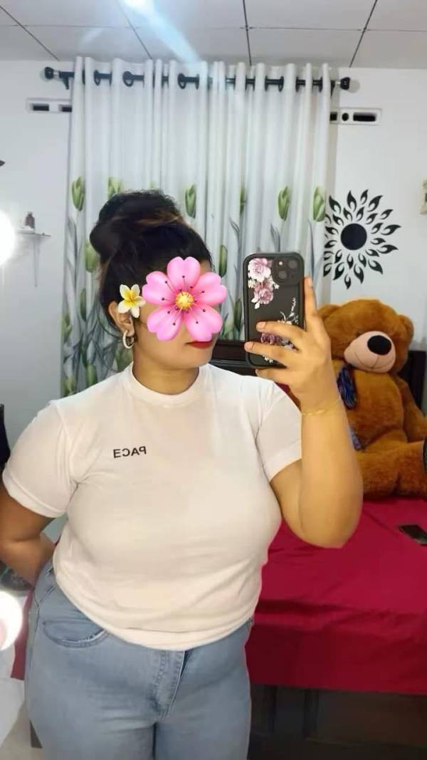 girls-personal photo of Lanka Ads