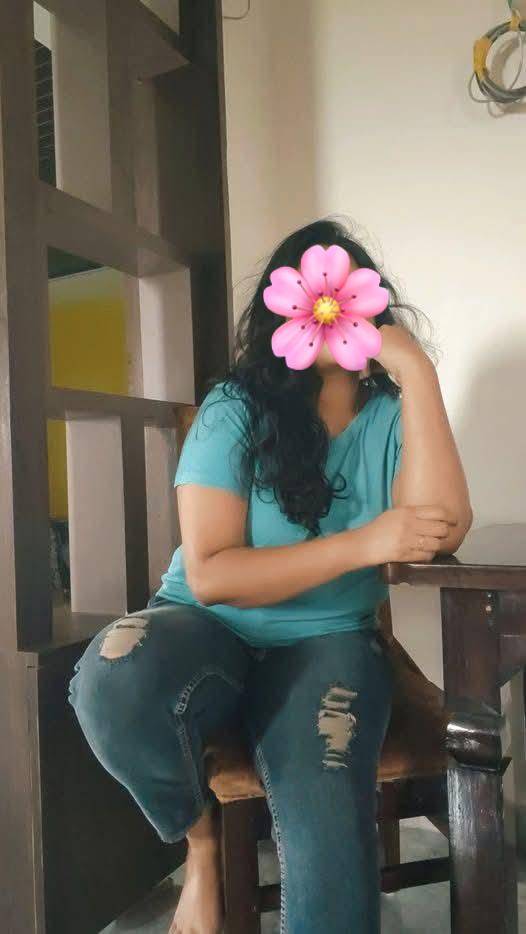 girls-personal photo of Lanka Ads