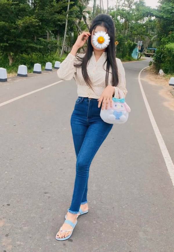 girls-personal photo of Lanka Ads