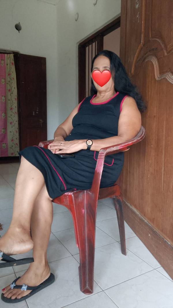 girls-personal photo of Lanka Ads