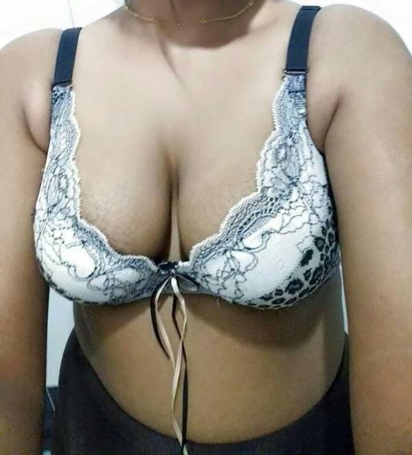 live-cam photo of Lanka Ads