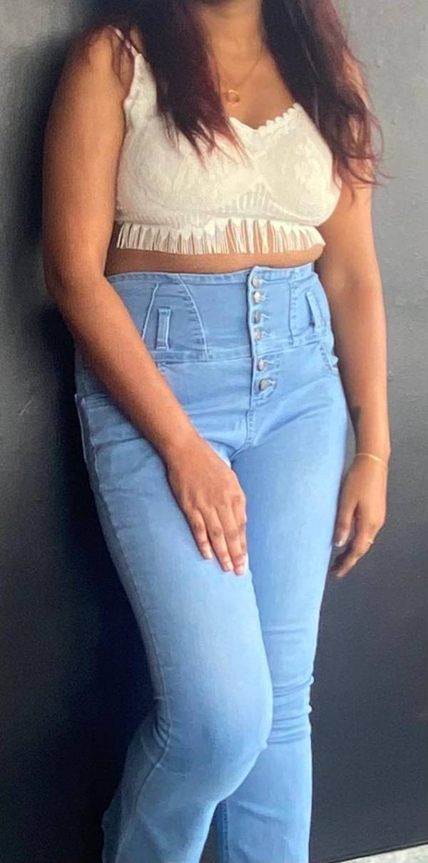 girls-personal photo of Lanka Ads