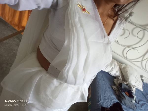 girls-personal photo of Lanka Ads