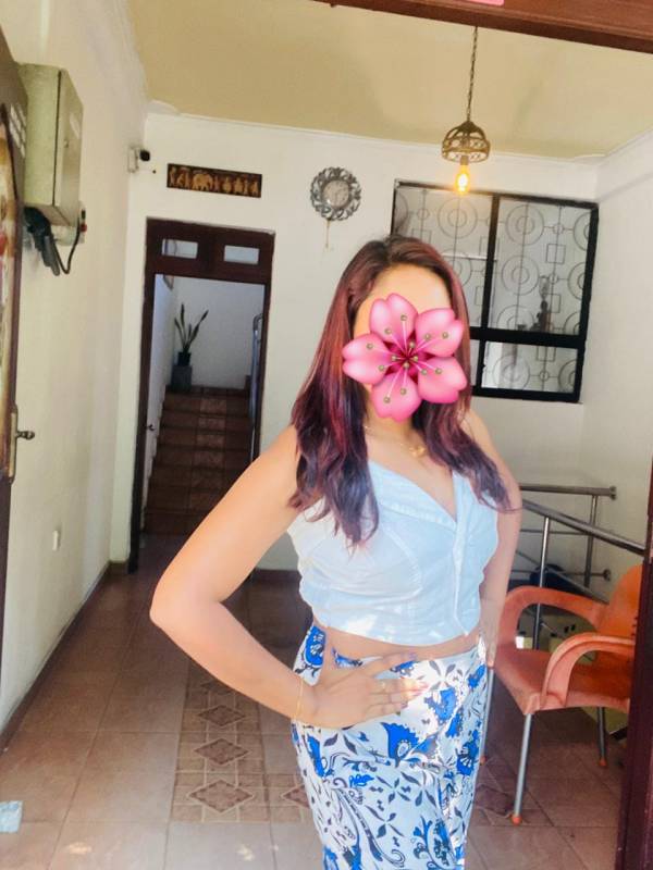 girls-personal photo of Lanka Ads