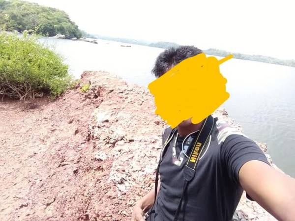 boys-personal photo of Lanka Ads