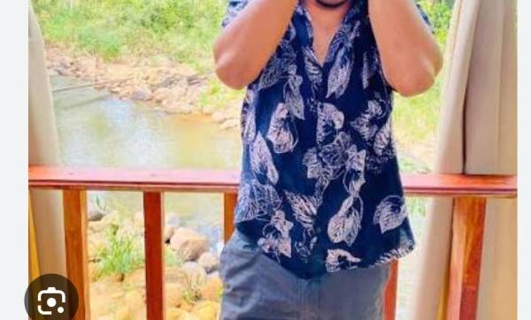 boys-personal photo of Lanka Ads