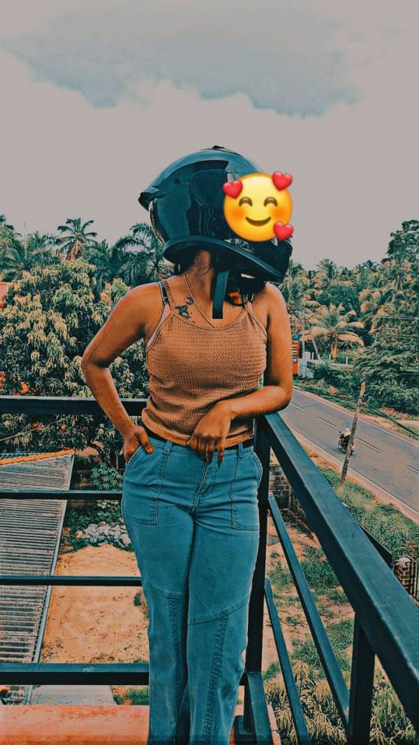 girls-personal photo of Lanka Ads