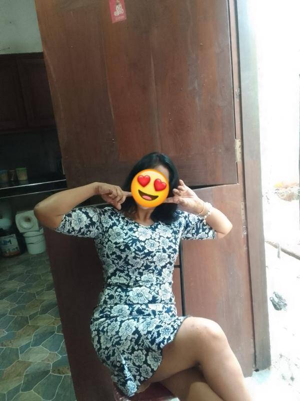 girls-personal photo of Lanka Ads