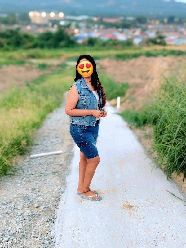 girls-personal photo of Lanka Ads