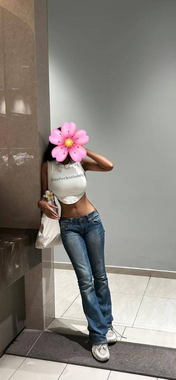 girls-personal photo of Lanka Ads