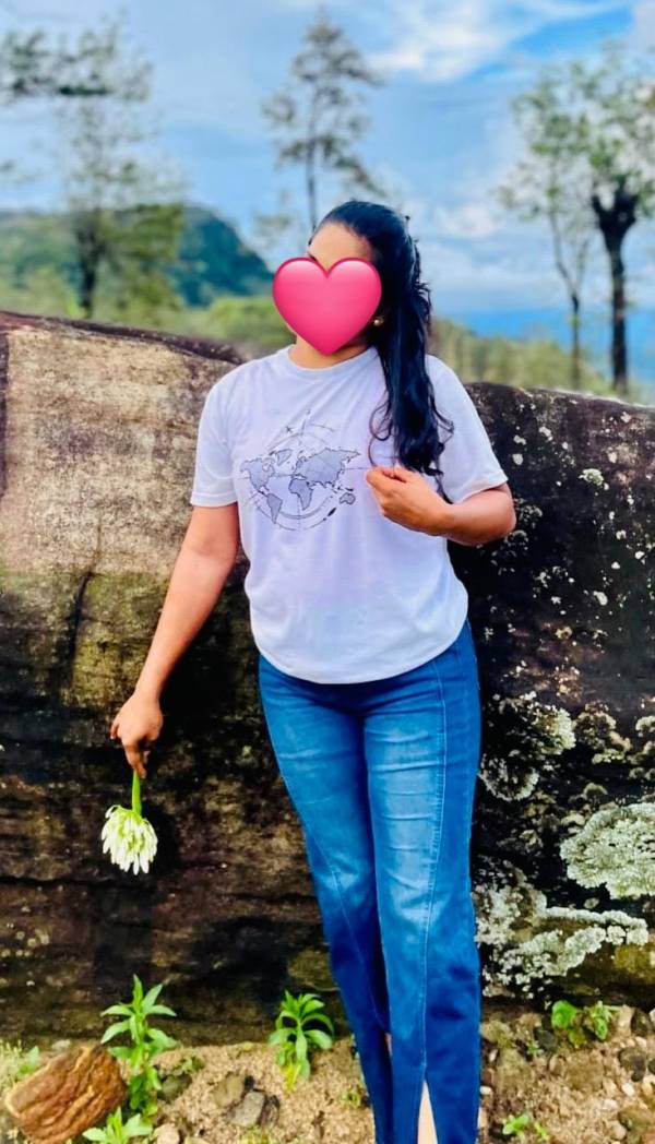 girls-personal photo of Lanka Ads