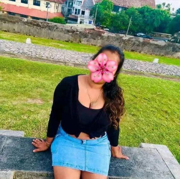 girls-personal photo of Lanka Ads