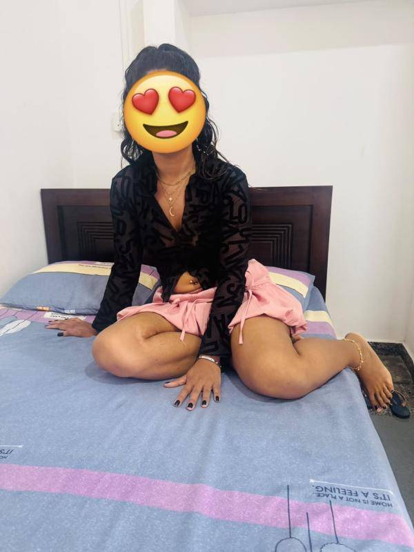 girls-personal photo of Lanka Ads