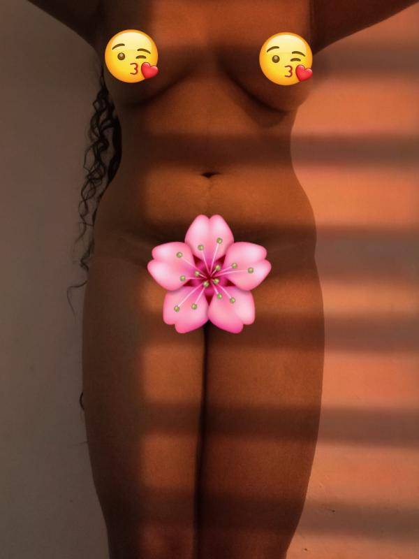 live-cam photo of Lanka Ads