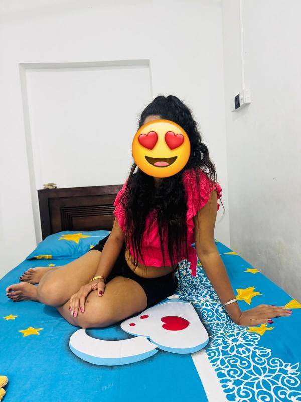 girls-personal photo of Lanka Ads